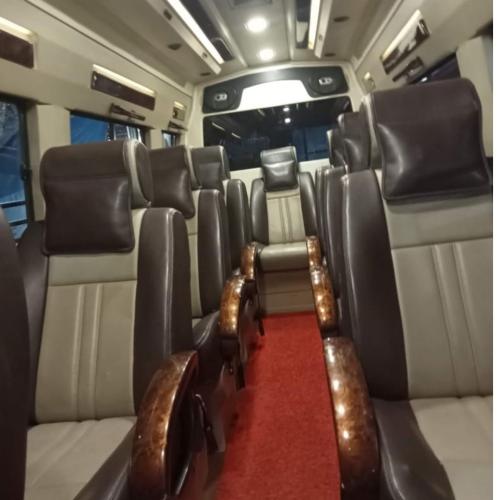9 seater